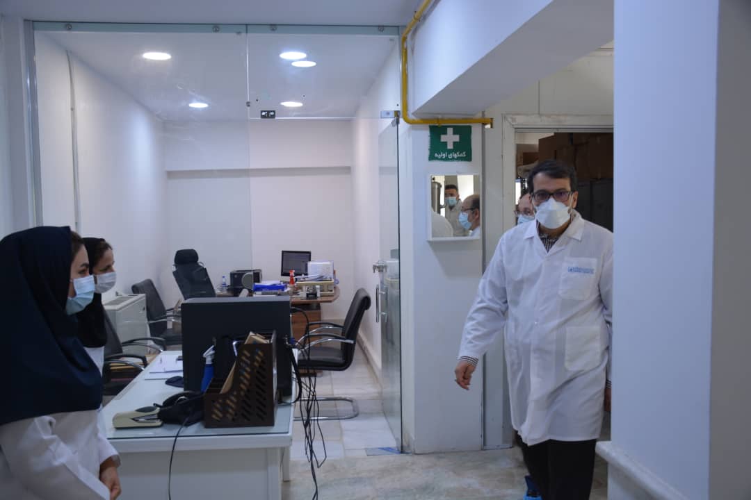 بازدید دکتر محمد رضوانی فر از شرکت داروسازی شهید قاضی