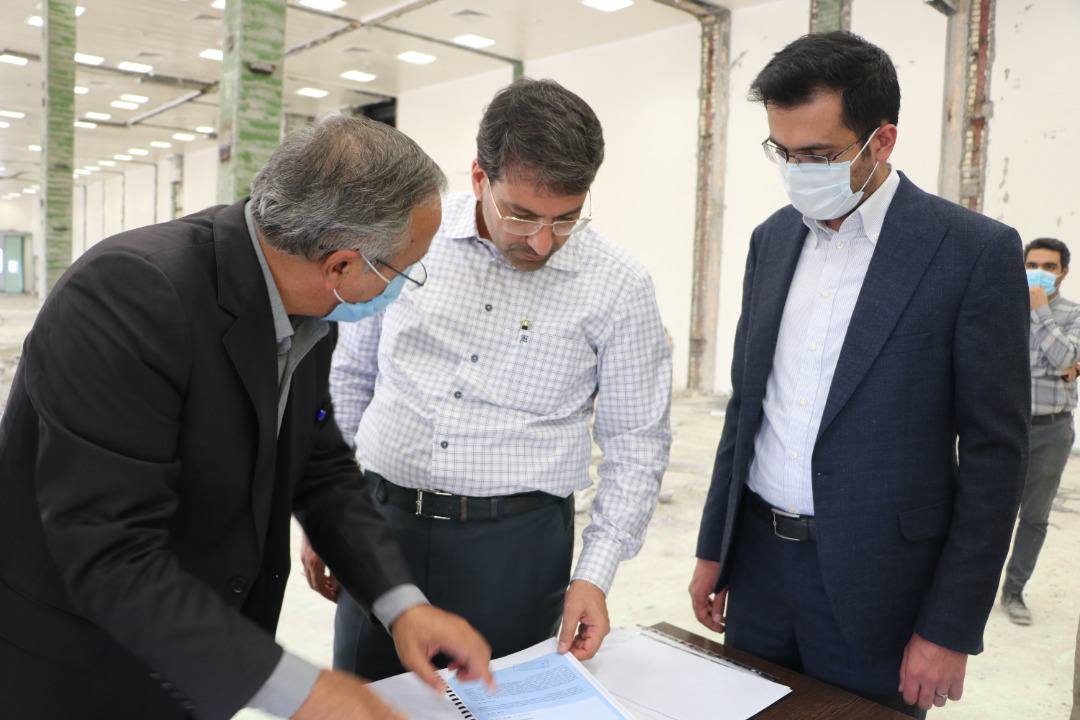 بازدید دکتر محمد رضوانی فر از شرکت داروسازی فارابی