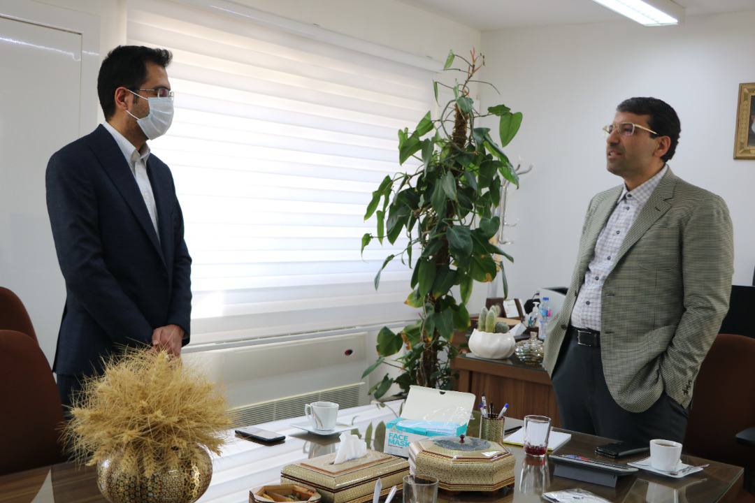 بازدید دکتر محمد رضوانی فر از شرکت داروسازی فارابی