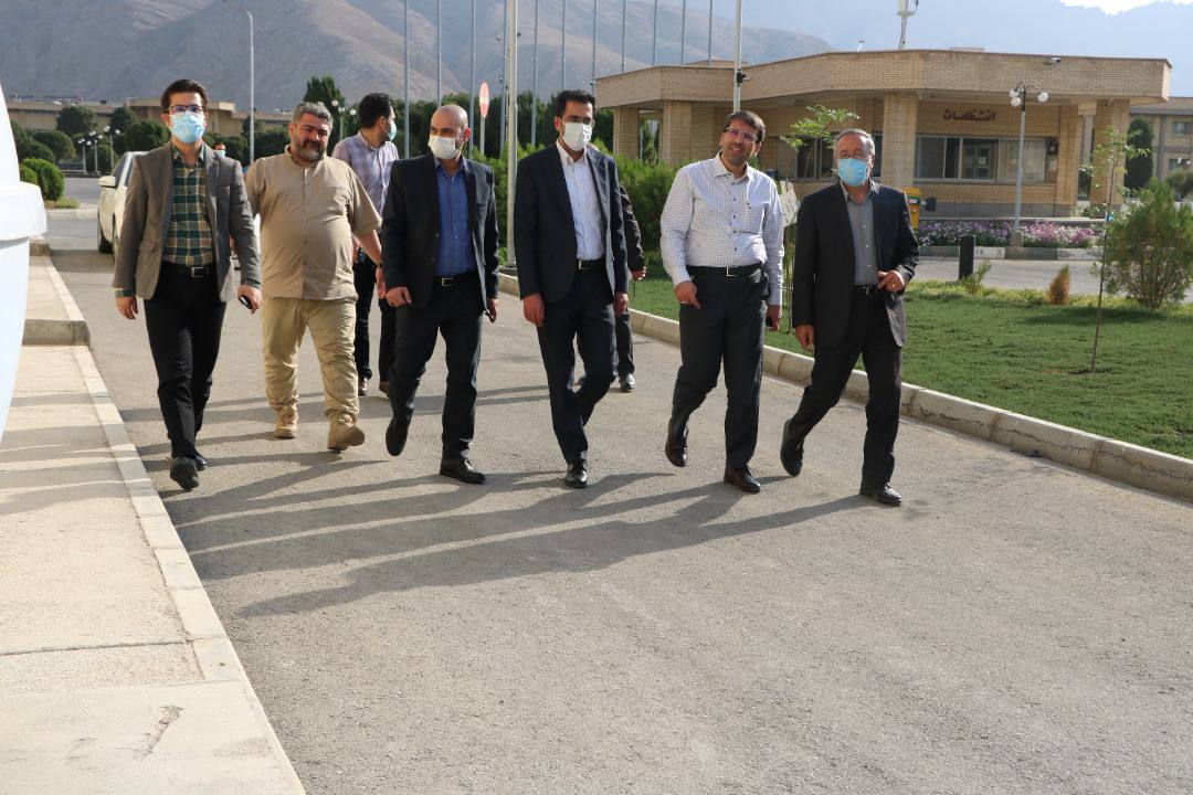 بازدید دکتر محمد رضوانی فر از شرکت داروسازی فارابی