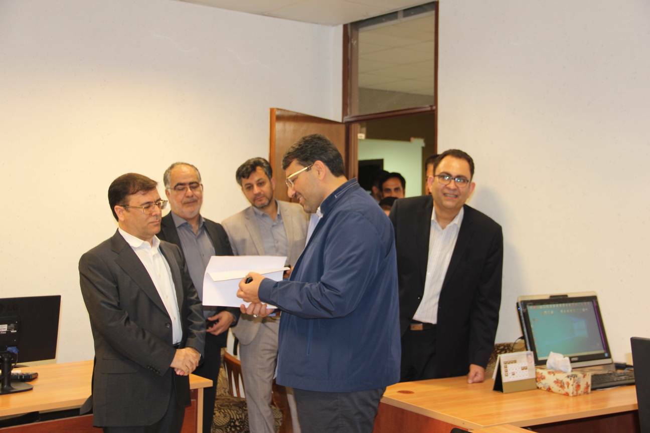 بازدید معاون وزیر اقتصاد و رئیس کل گمرک ایران از گمرکات خوزستان