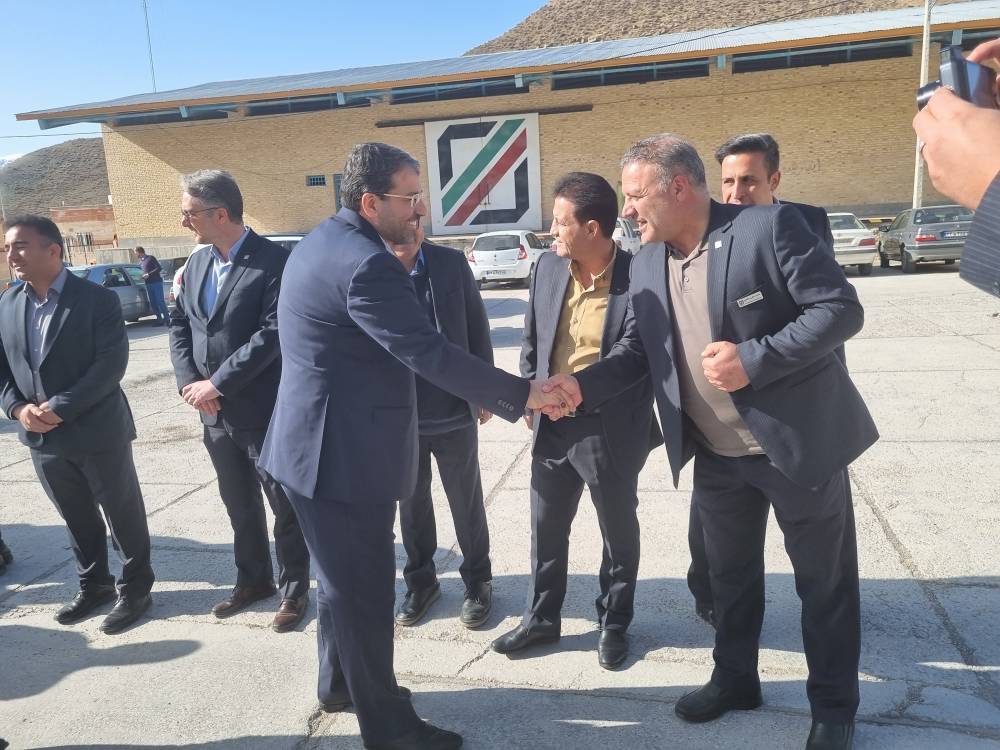 دکتر محمد رضوانی فر معاون وزیر اقتصاد و رئیس کل گمرک ایران و هیات همراه به استان خراسان رضوی سفر کردند .