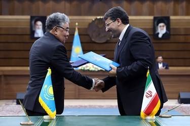 امضای یادداشت تفاهم متقابل همکاری ایران و قزاقستان در حوزه گمرک