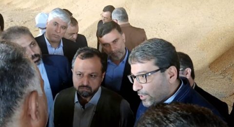 معاون وزیر اقتصاد و رئیس کل گمرک ایران در بازدید از بندر امام خمینی (ره) و در جمع واردکنندگان کالاهای اساسی گفت: ترخیص کالاهای اساسی با کاهش حقوق ورودی از ۴ به یک درصد و تعیین تکلیف شدن سود بازرگانی، تسهیل شده است.
