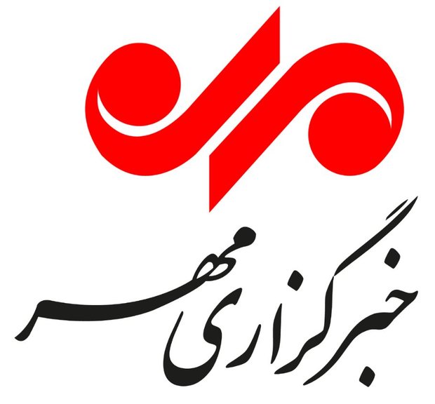 رئیس کل گمرک گفت: ۴۴ درصد صادرات کالاهای غیر نفتی از مواد پتروشیمی است و ارزش کالاهای صادراتی پتروشیمی به علت کاهش قیمت جهانی ۱۸ درصد کاهش یافته است.