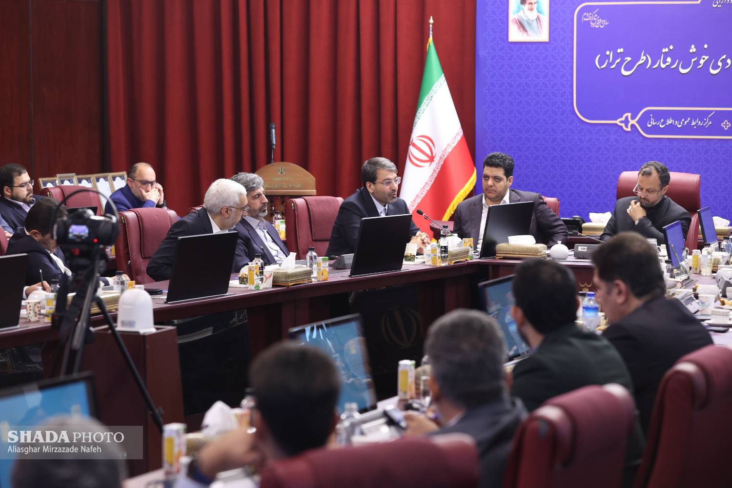 دکتر رضوانی فر: یکی از تسهیلات ویژه گمرکی طرح فعالان اقتصادی برگزیده گمرکی است