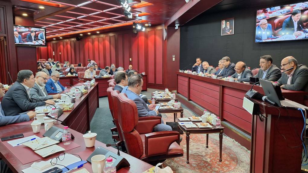 نشست تخصصی دکتر رضوانی فر معاون وزیر اقتصاد و رئیس کل گمرک ایران با اعضای اتاق بازرگانی، صنایع، معادن و کشاورزی تهران با هدف بررسی مشکلات حوزه تجارت خارجی و امور گمرکی