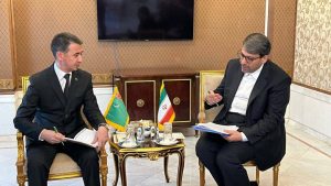 امضای سند اقدام مشترک برای توسعه همکاری‌های گمرکی بین روسای کل گمرک ایران و ترکمنستان